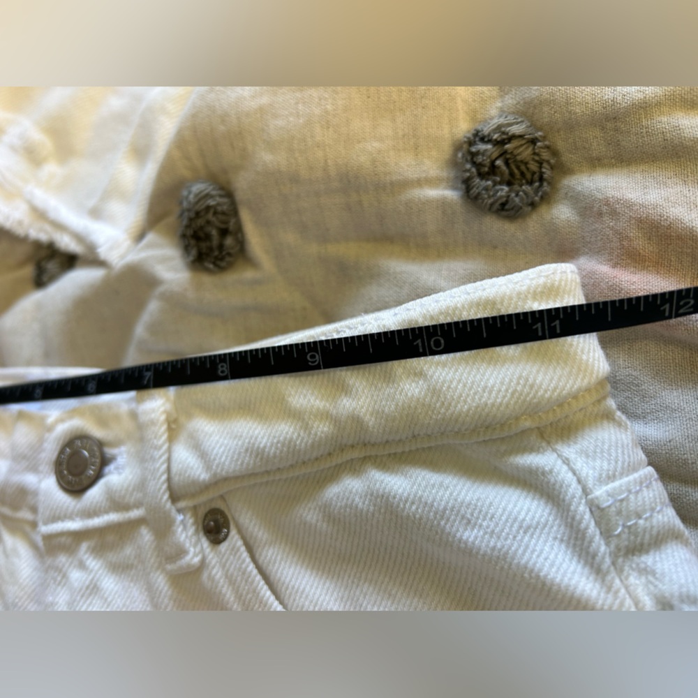 Zara White Distressed Jean Shorts/ size 7 (approximate) Girl - Picture 5 of 6